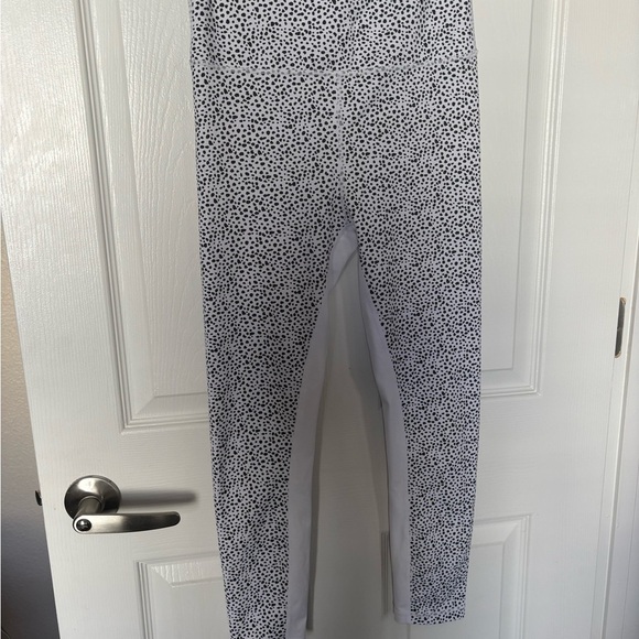 Allfenix White and Black Speckled Women's Leggings - Picture 6 of 6